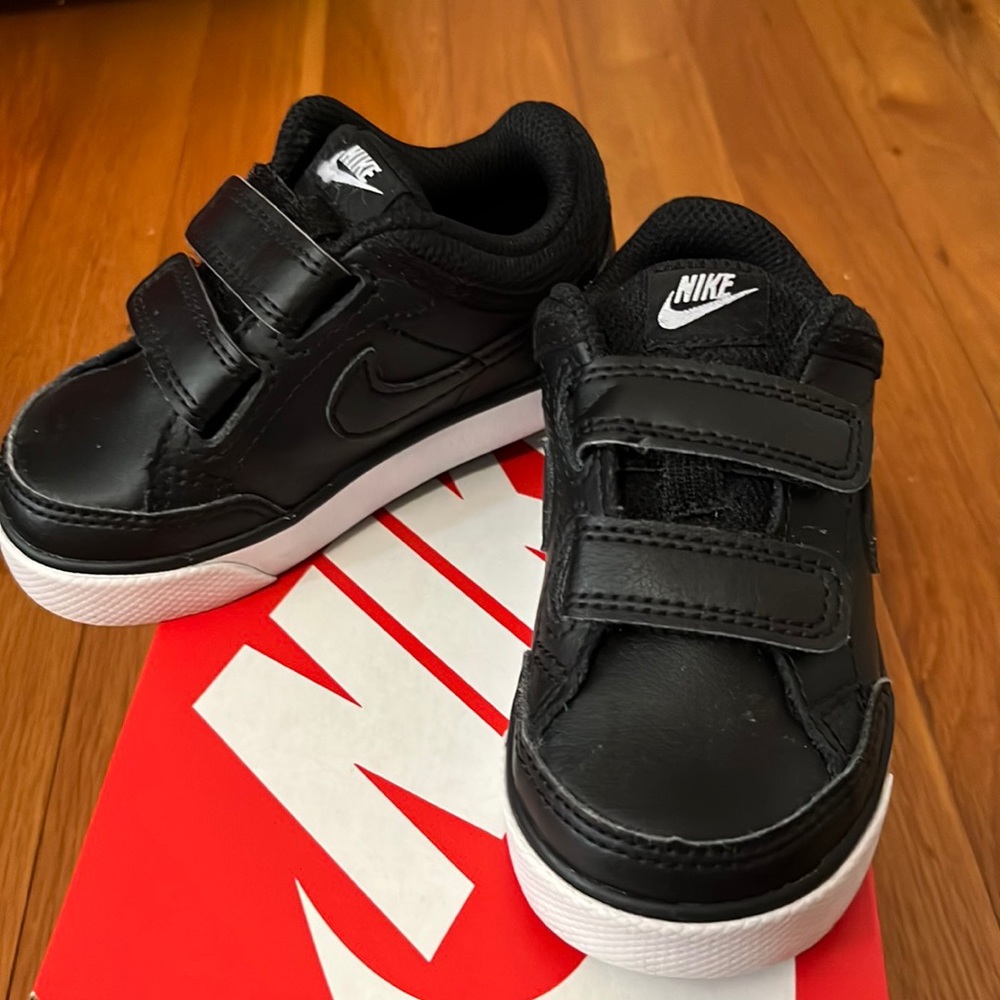 Nike MD VALIANT